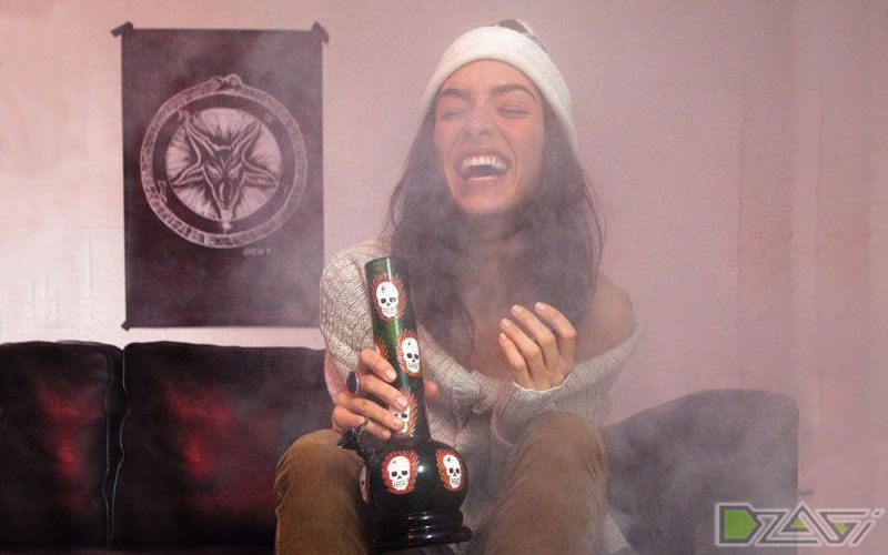 Девушки курят марихуану видео отзывы о покупке семян конопли